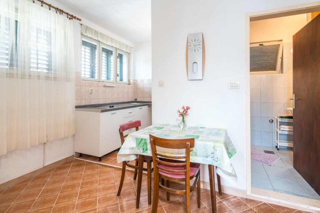 Sunny Days "Sara" - Zf Hvar Хвар Екстер'єр фото